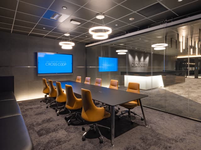 共用部_会議室。会議室は24時間ご利用いただけます。