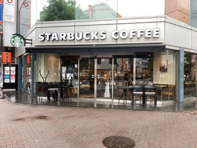 近隣の飲食店_スターバックスコーヒー 大宮西口店 (徒歩3分)