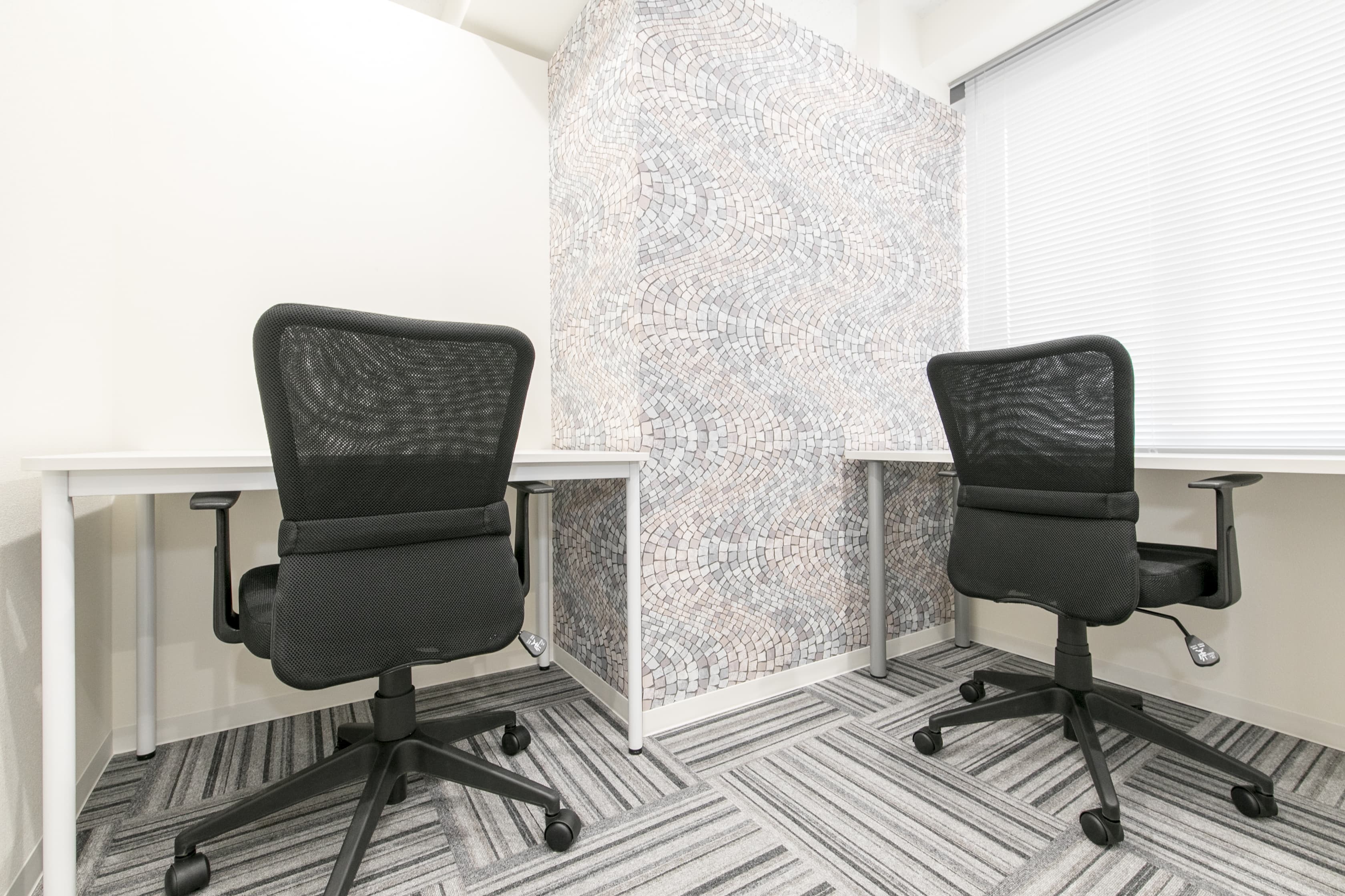 個室_個室スペースなのでビジネスに集中できます。