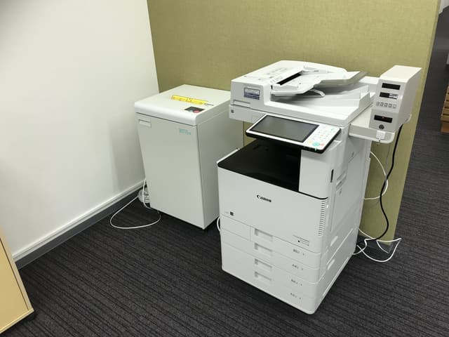 設備_複合機ございます。