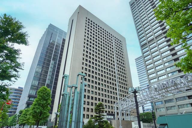 外観_スマートな外観のオフィスです