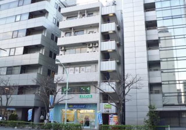 外観_タイル張りの外観です。周辺環境も静かなので、集中して作業していただけます。