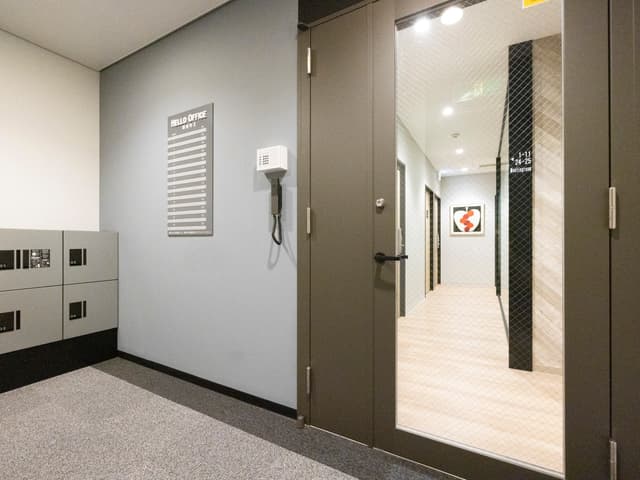 エントランス_24時間自由に入退館できます。