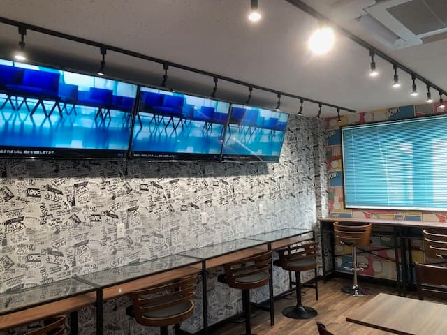 共用部_シェアスペース。BGMの流れるフリースペースで、心地よく作業が行えます。