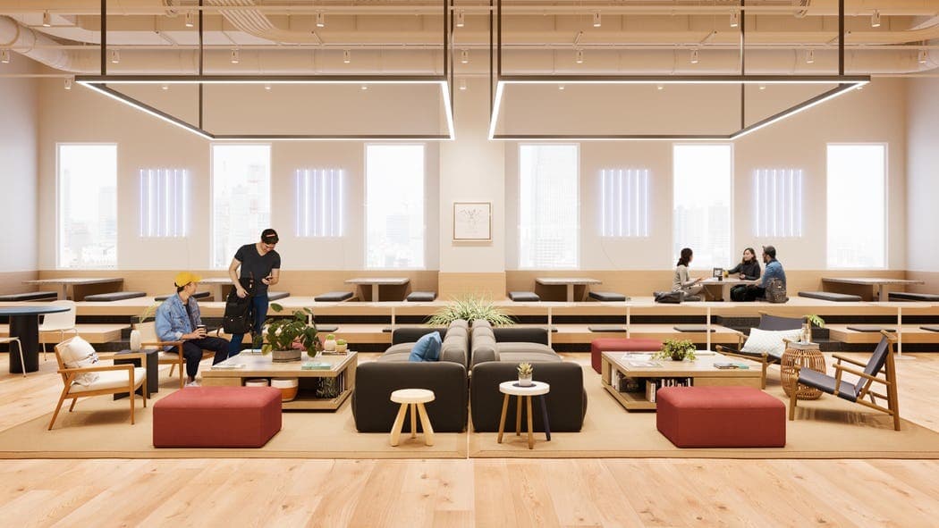 共有スペース_ソファもあり、リラックスして作業ができます©WeWork