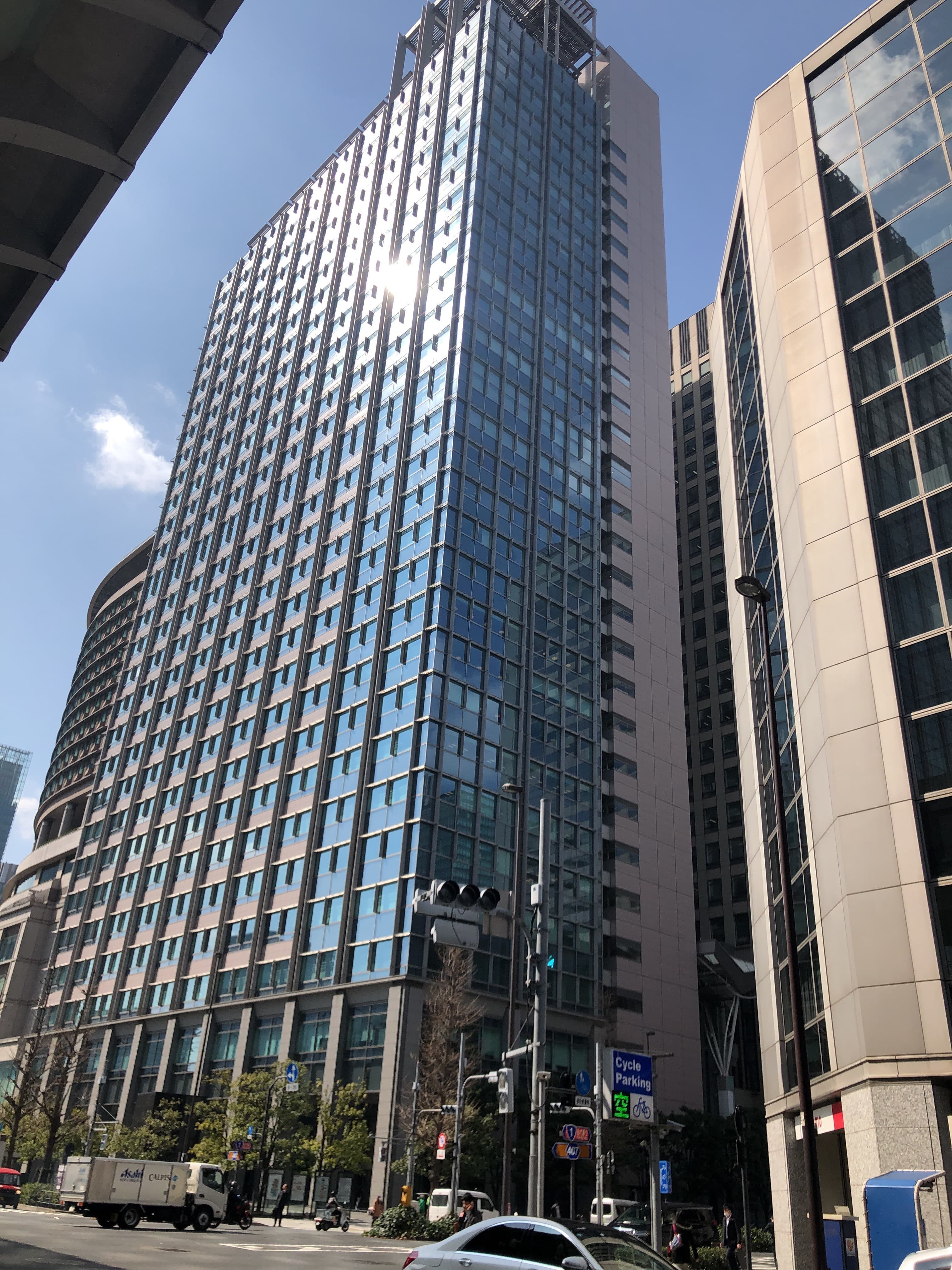 外観_オフィスは丸の内北口ビルディングの9Fにあります。©WeWork