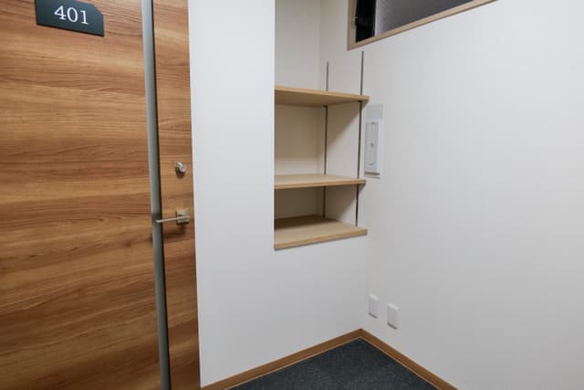 専有部_個室。お部屋によっては棚がついている場合があります。