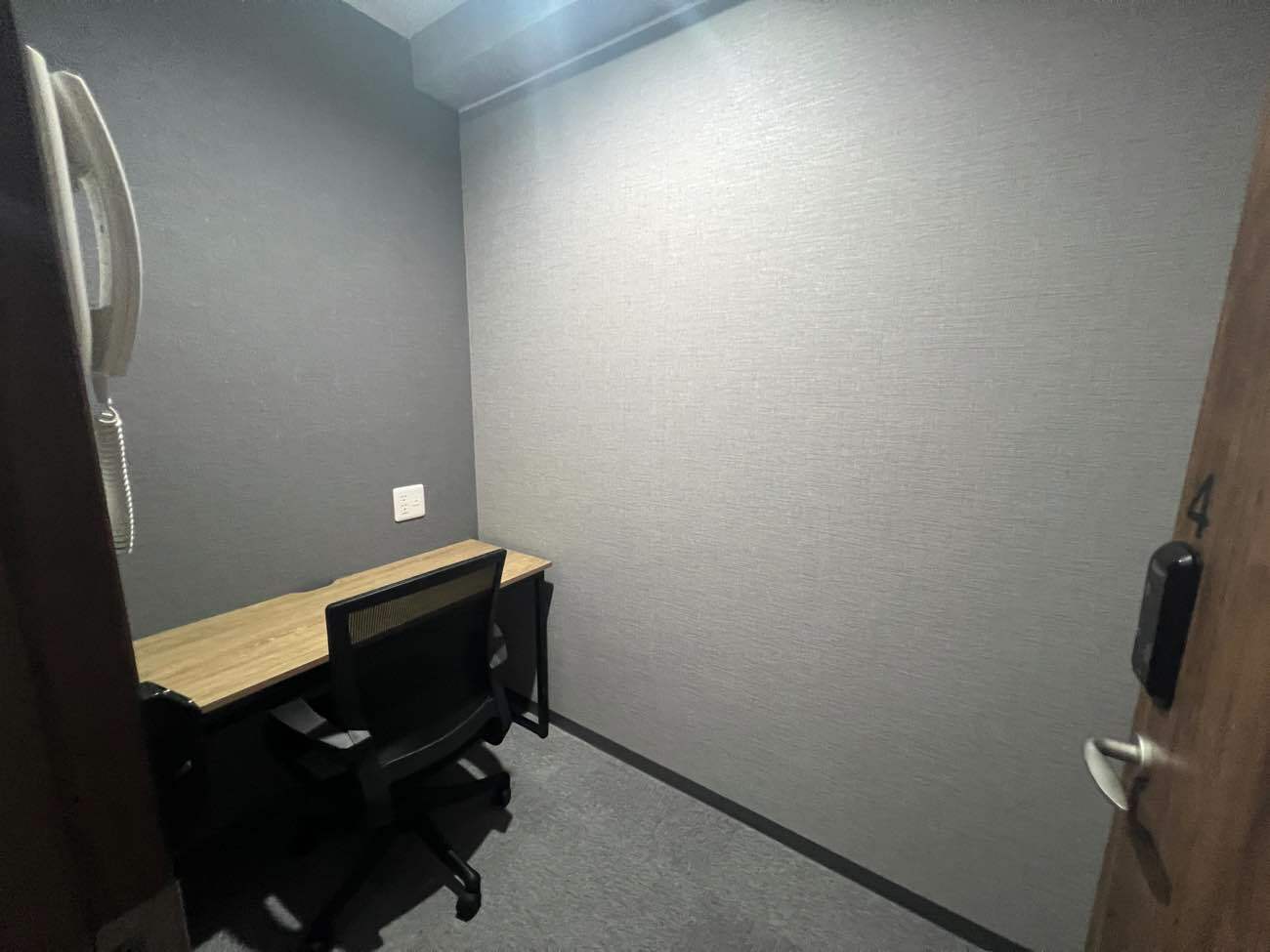 専有部_個室。追加料金なしで登記可能です。