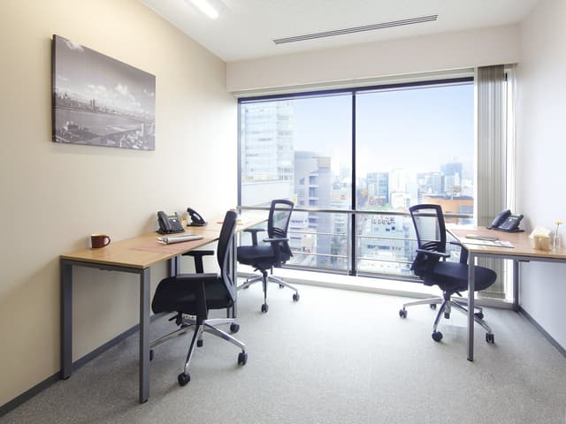 個室_24時間利用可能です。入居者様の働き方に合わせてご利用になれます。