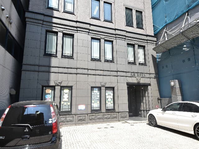 近隣の保育園_ひまわり保育園 (徒歩1分)