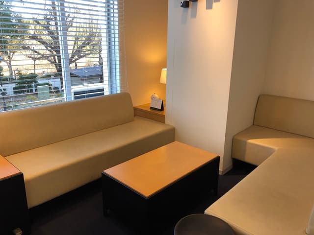 会員専用ラウンジ_商談やミーティング、休憩などご自由にご利用いただける共有スペースです