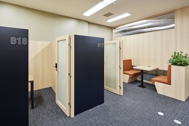 2名様通路側半個室を通路から見た眺め