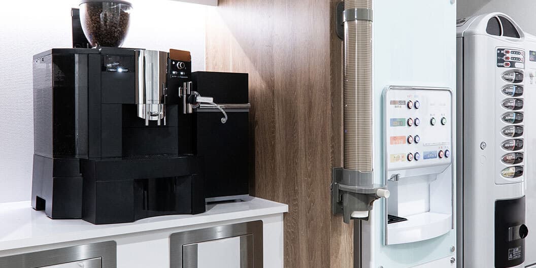 Regus-Shinjuku-Nishiguchi-4339-Tokyo-Japan-Coffee-Machine-Area-1