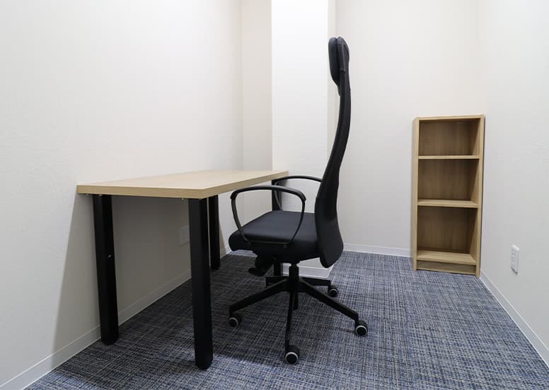 専有部_個室。家具付きのお部屋です。
