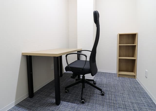 専有部_個室。家具付きのお部屋です。