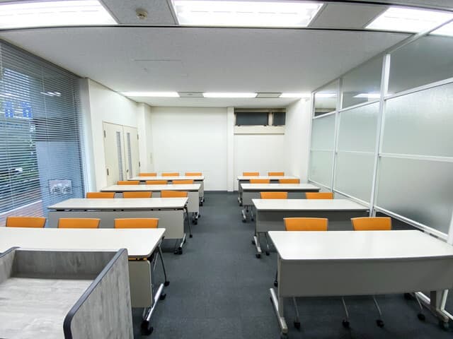セミナールームはNREG銀座ビルにあり、最大20名まで利用が可能です。