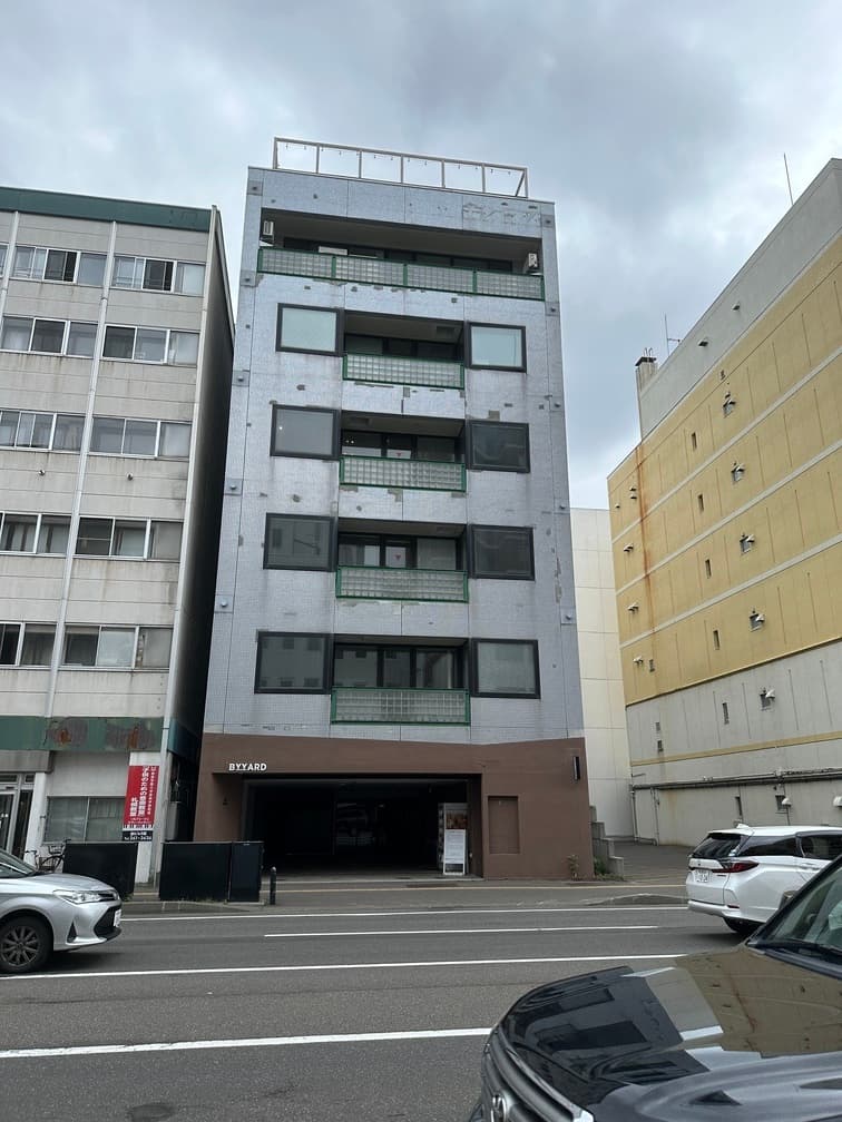 外観_札幌駅から徒歩10分の場所にあります。