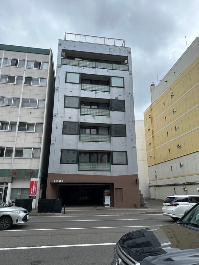 外観_札幌駅から徒歩10分の場所にあります。