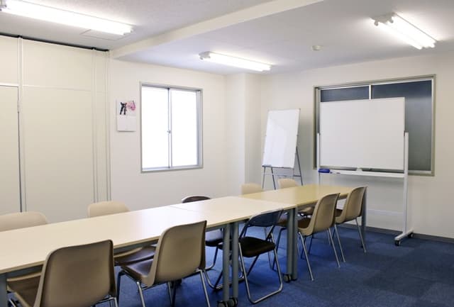 セミナーや打ち合わせに利用できるフリースペースをご用意しています