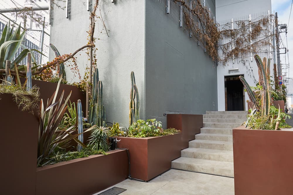 外観_エントランス。