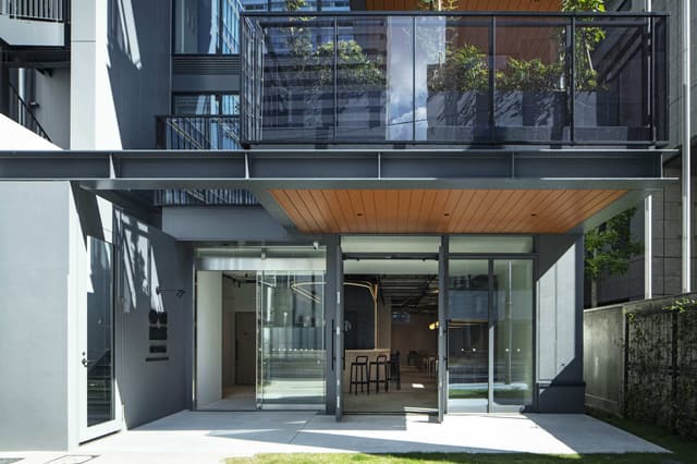 外観_エントランス(1階)