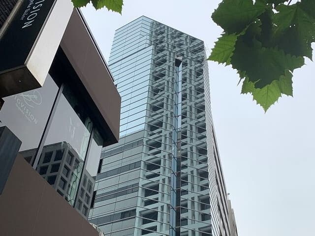 外観_視認性の高いビルにオフィスがあるため、お客様に案内しやすいオフィスです。