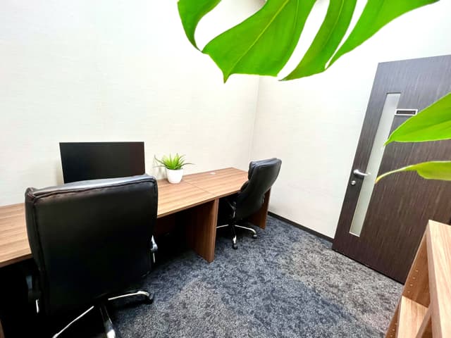 個室_集中できる静かな2名用、広々快適