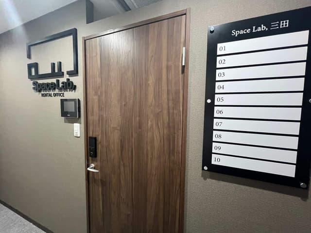 外観_オフィス入口。