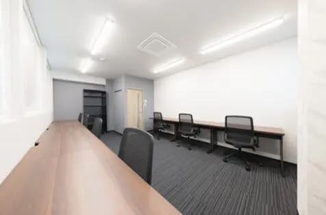 専有部_個室。敷金・保証金不要で初期費用が抑えられます。©BIZcomfort