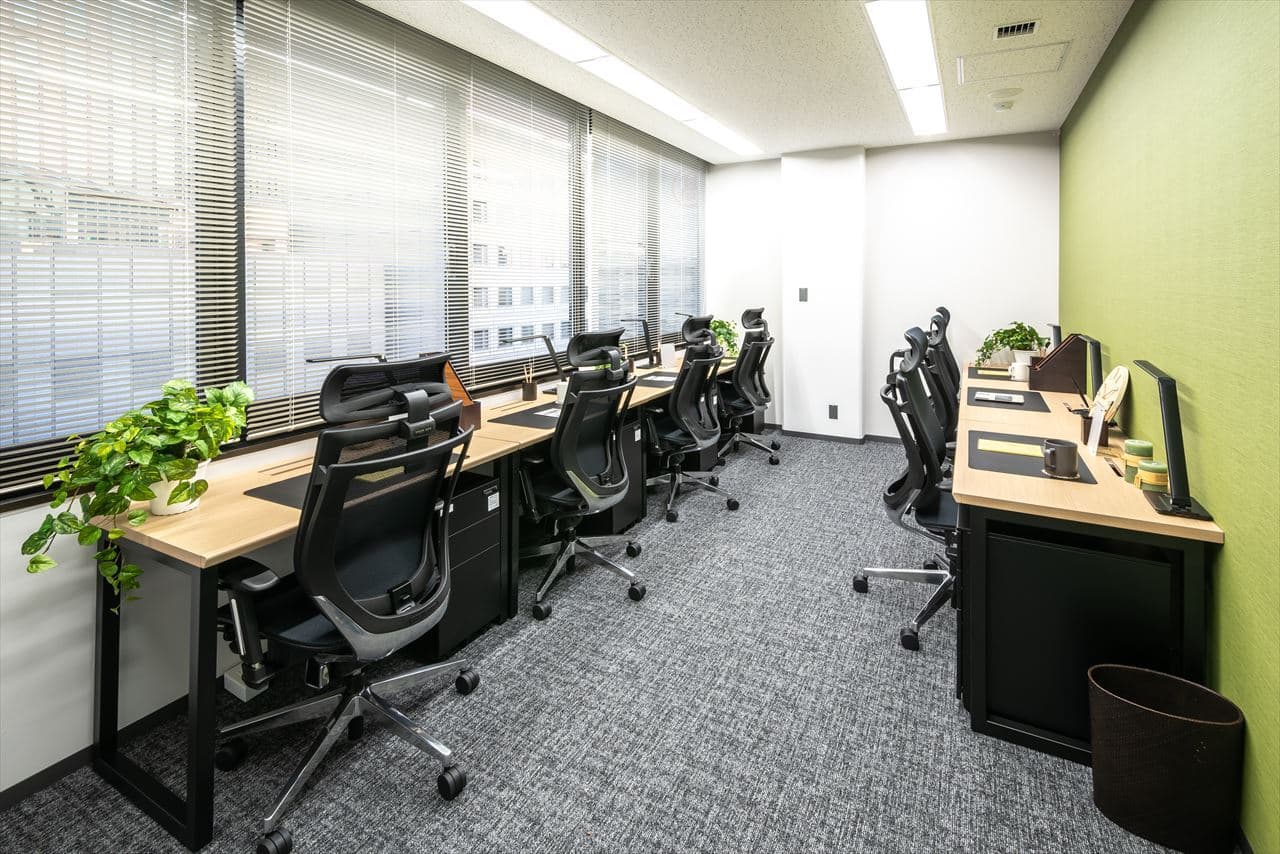 EO横浜_窓あり部屋2