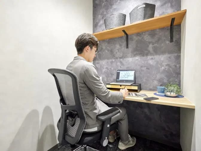 個室。家具付きのお部屋です。※画像はイメージです。©bizcomfort