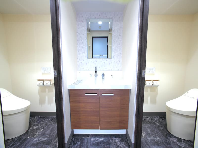 共用部_トイレ。共有で使用するスペースもラグジュアリー感を感じられる作りとなっています。