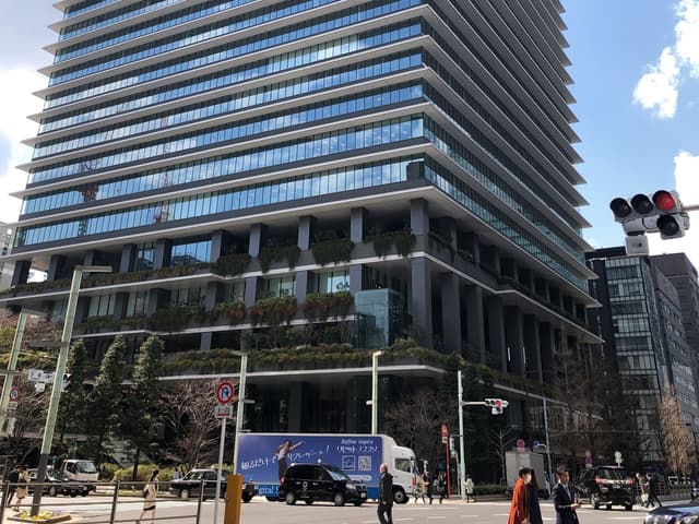 外観_京橋駅直結で5駅24路利用可能な好立地です。©WeWork