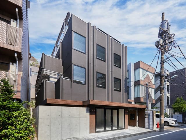 外観_原宿、代々木駅から徒歩9分に位置しています。