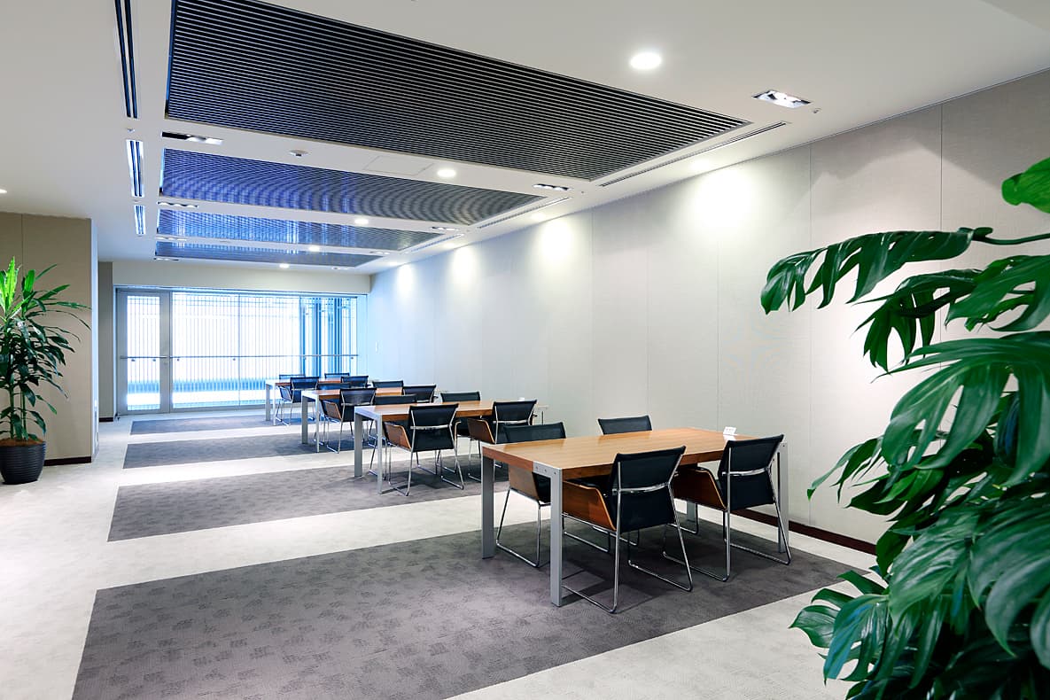 Shiodome_Building_Photo_12