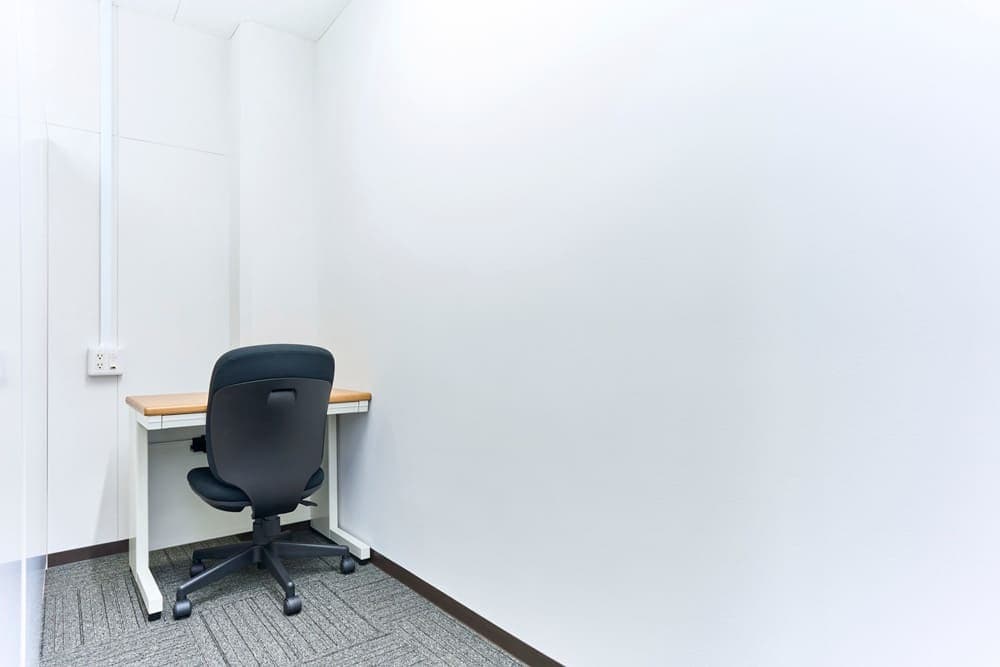 専有部_ブース個室。パーテーションで区切られた1名用の部屋です。