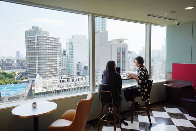 コーワキングスペース_ラグジュアリーな空間は、ご入居者だけでなく来訪のお客様にも好評です