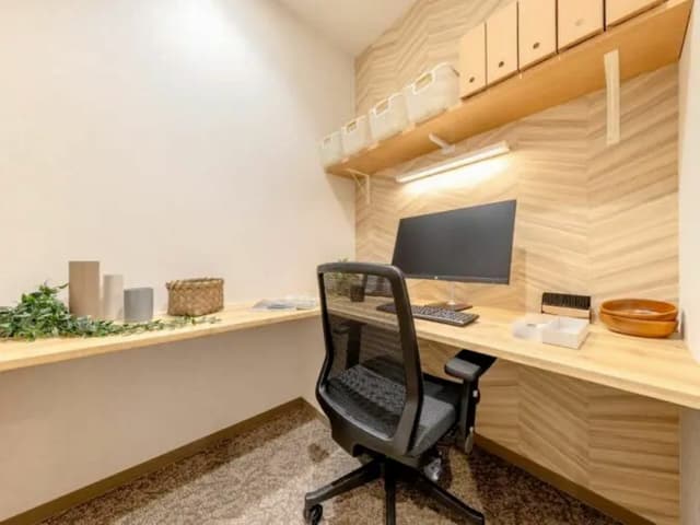 専有部_個室。家具付きです。※画像はイメージです。©bizcomfort