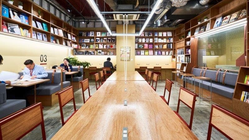 ワークスペース_1Fワークスペースです。GOEN利用・シェアオフィス利用の方は無料でお使いいただけます。