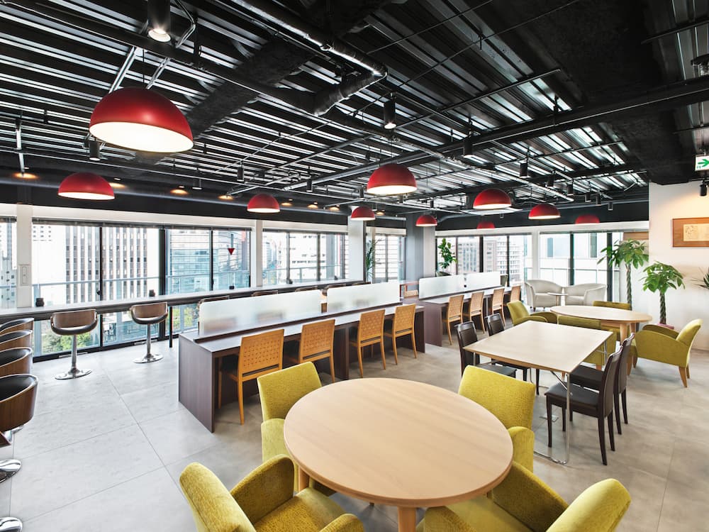 フリースペース_ご来訪のお客様にも好印象なグレードの高いラウンジです