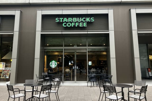 近隣のカフェ_スターバックスコーヒー 横浜アイマークプレイス店(徒歩1分(