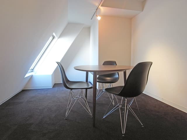 共用部_ラウンジ。仕事の合間の時間にゆっくりと過ごすことができます。