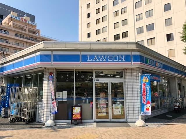 近隣のコンビニ_ローソン中央晴海三丁目店(徒歩2分)