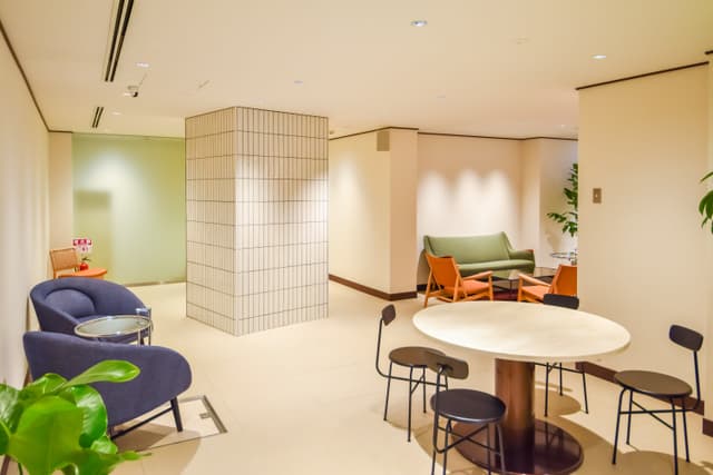 LOBBY LOUNGE_簡単な打合せスペースとしてご利用いただけます。