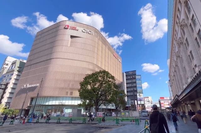 なんばマルイ徒歩2分