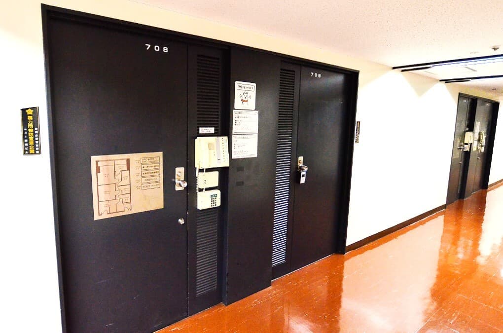 エントランス_24時間機械警備