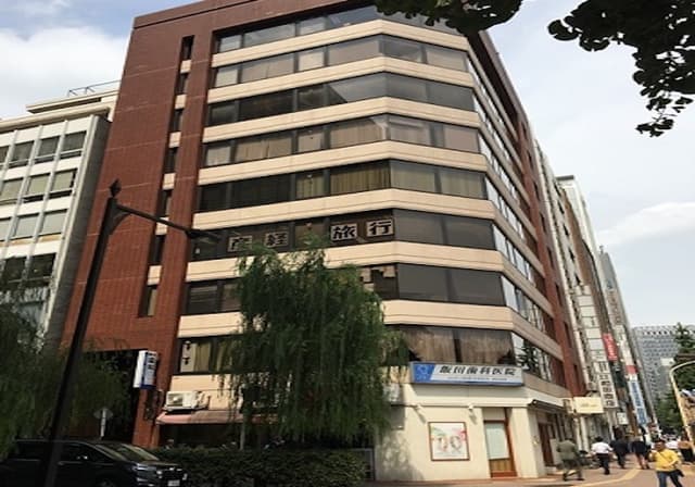 外観_レトロな雰囲気を感じるビル外観となっています。