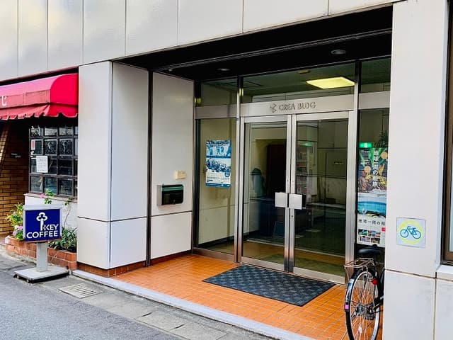 外観_オフィスビルの外観です。九州屈指のビジネスエリア天神という立地は、アクセスも良くビジネスの信頼度が高まります。