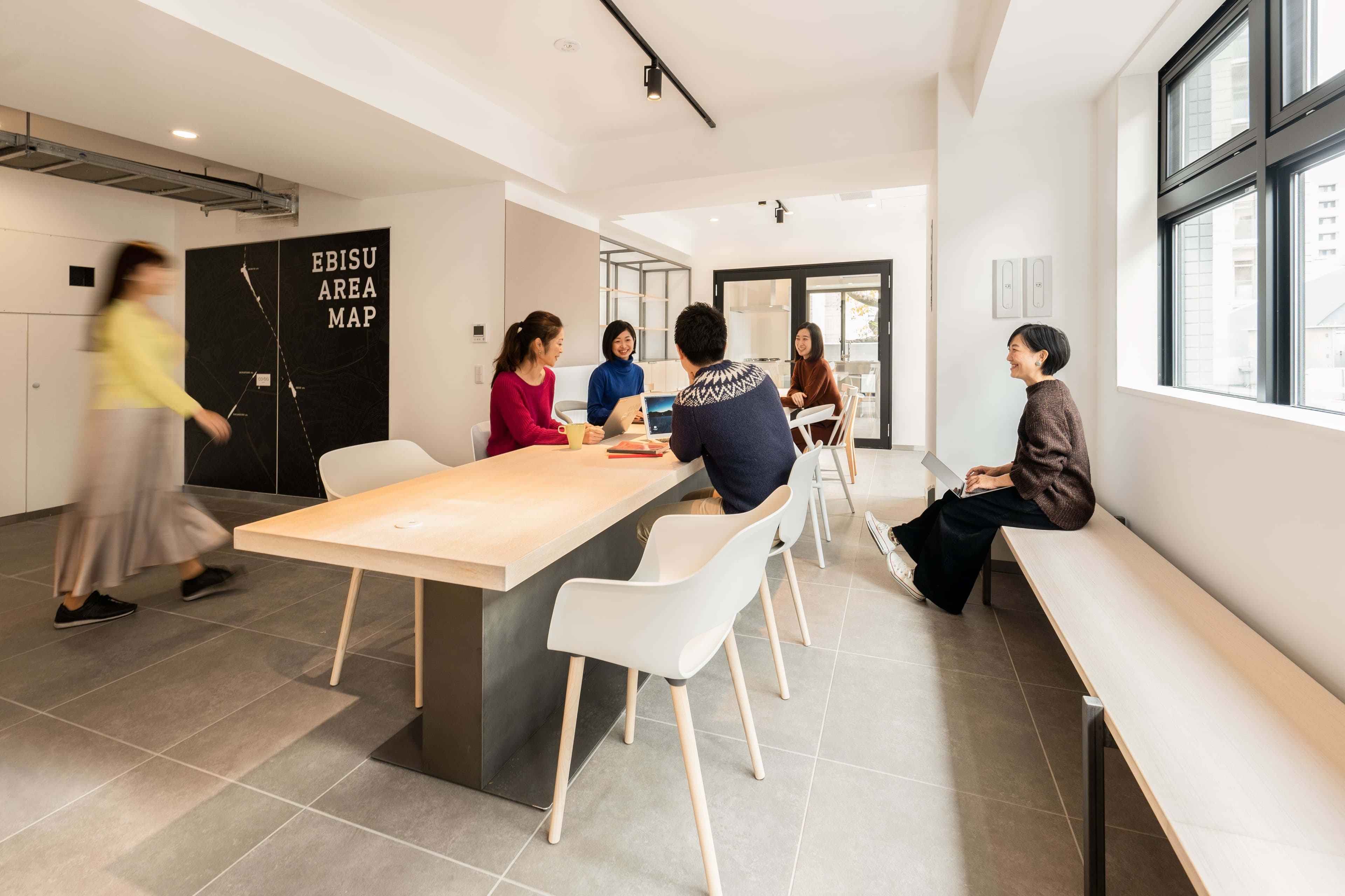 ebisu_2f_dining_scene-min