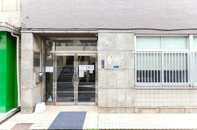 外観_建物入り口。